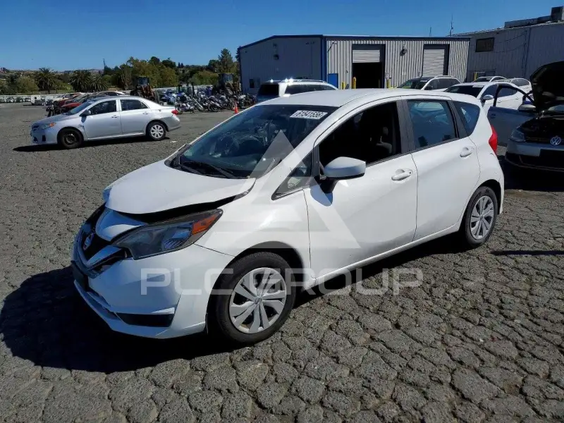 2018 Nissan VERSA фото