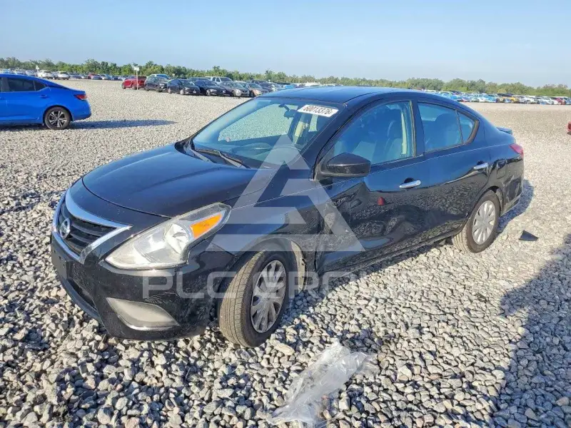 2018 Nissan VERSA фото