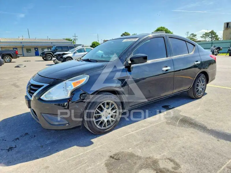 2018 Nissan VERSA фото