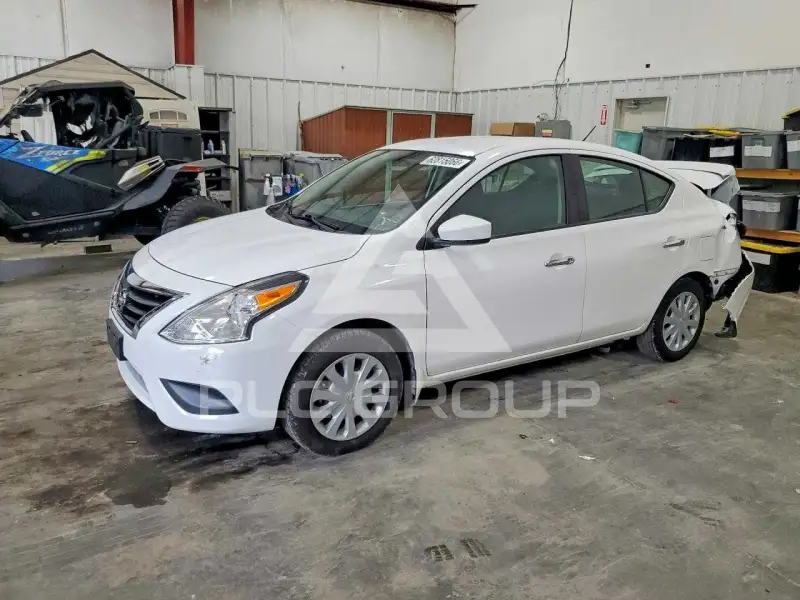 2018 Nissan VERSA photo