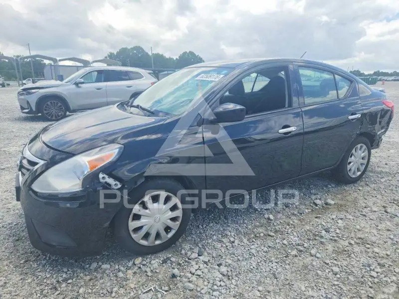 2018 Nissan VERSA photo