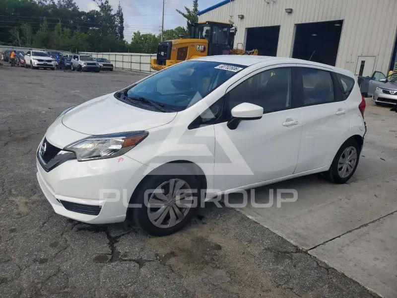 2018 Nissan VERSA фото