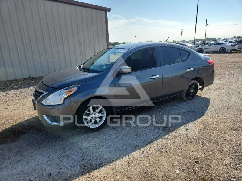 2018 Nissan VERSA фото