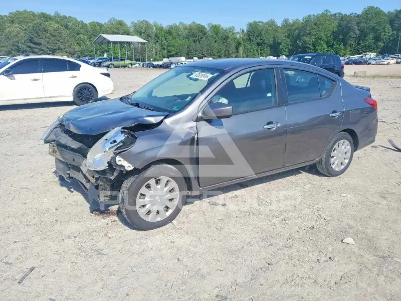 2018 Nissan VERSA фото