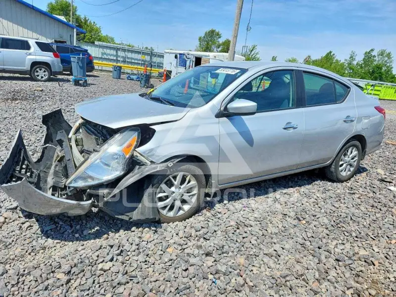 2018 Nissan VERSA фото