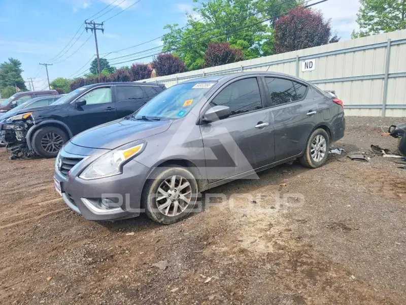 2018 Nissan VERSA фото