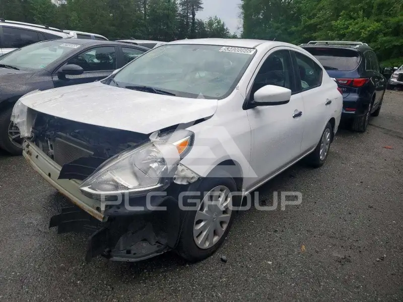 2018 Nissan VERSA фото