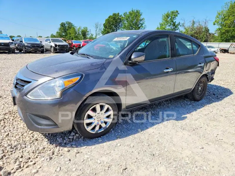 2018 Nissan VERSA фото