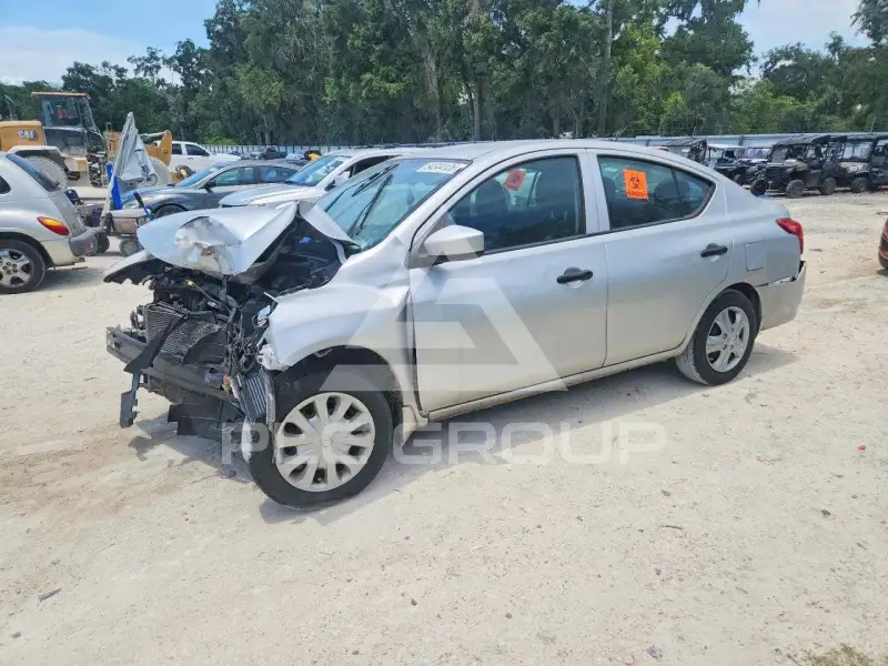 2018 Nissan VERSA photo