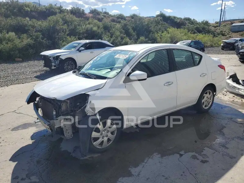 2018 Nissan VERSA фото
