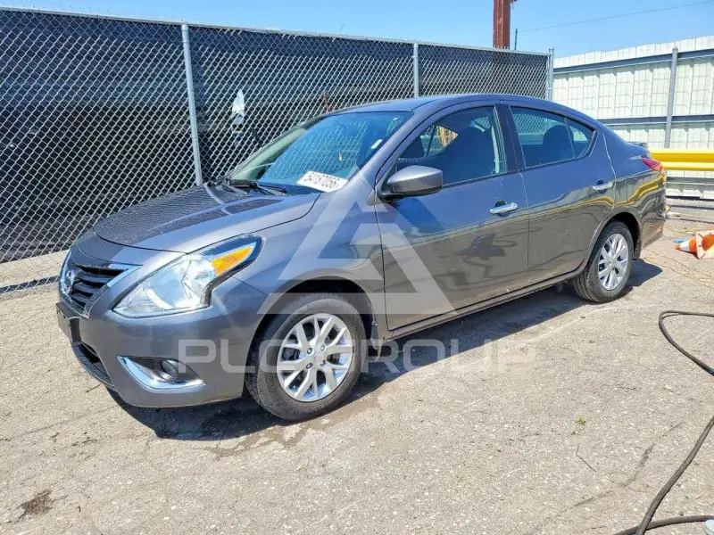 2018 Nissan VERSA photo