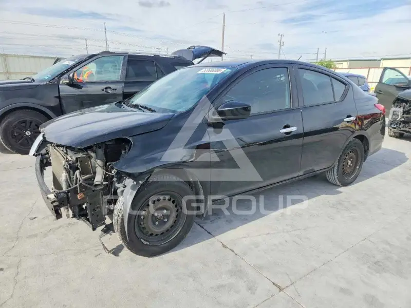 2018 Nissan VERSA фото