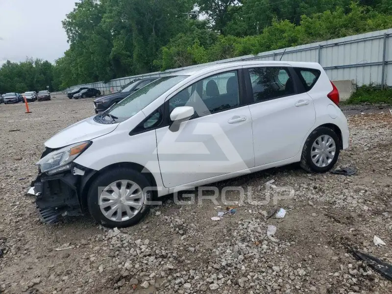 2018 Nissan VERSA photo