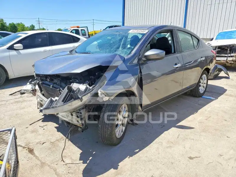 2018 Nissan VERSA фото