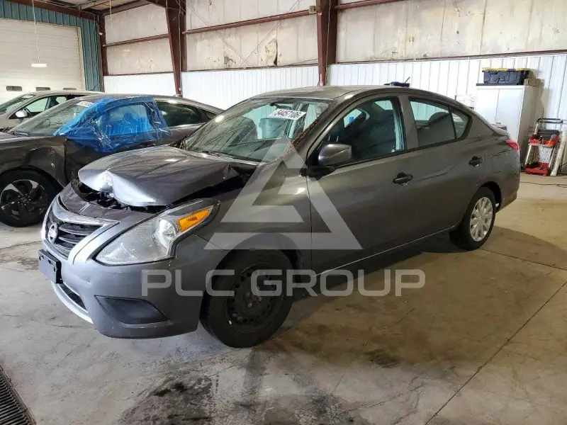 2018 Nissan VERSA фото