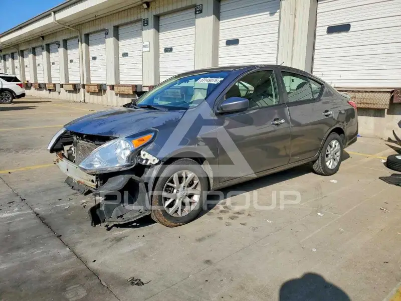2018 Nissan VERSA фото