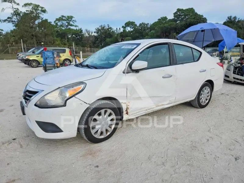 2018 Nissan VERSA фото