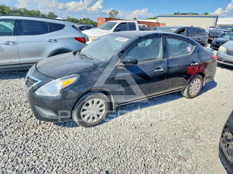 2018 Nissan VERSA фото