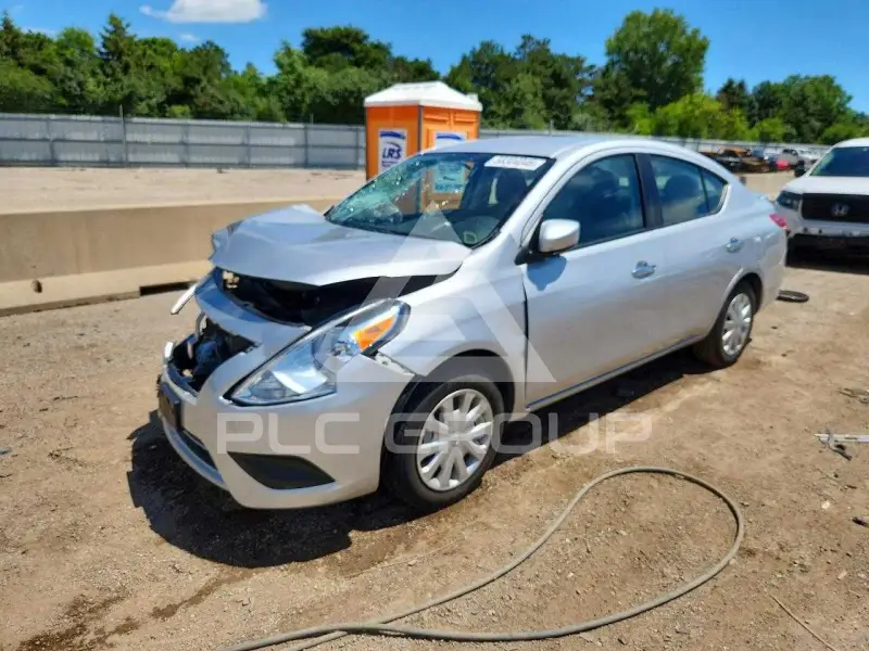 2018 Nissan VERSA photo