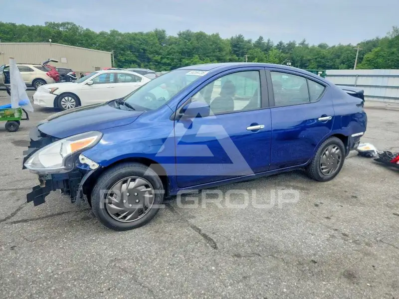 2018 Nissan VERSA фото