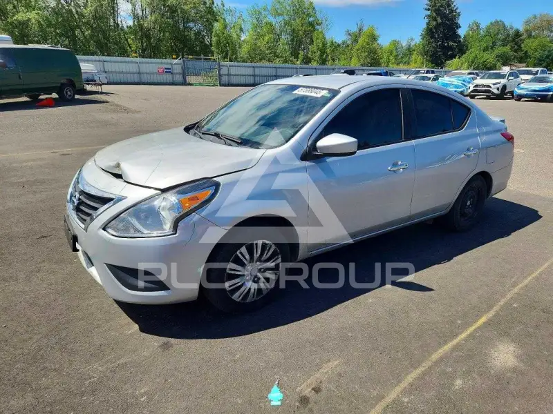2018 Nissan VERSA photo