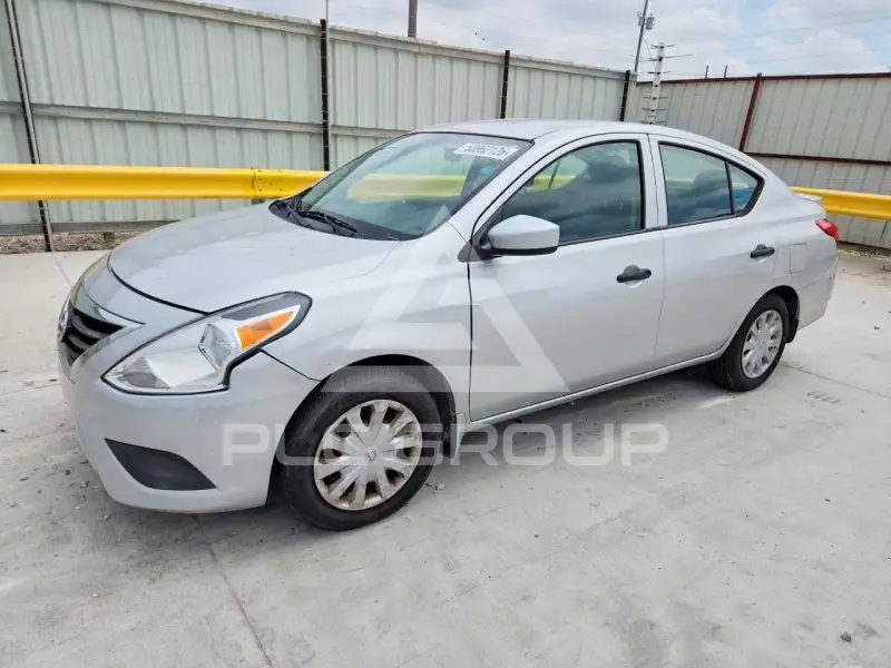 2018 Nissan VERSA фото