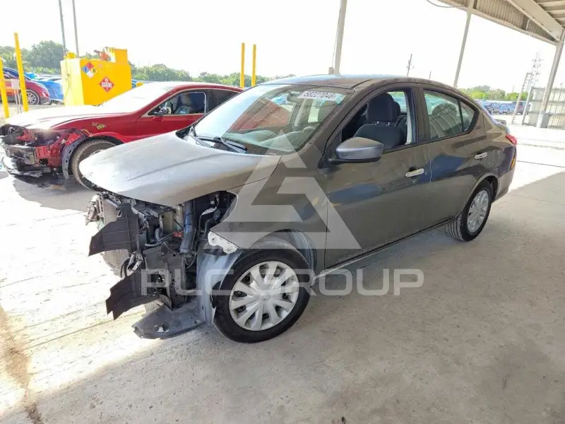 2018 Nissan VERSA фото