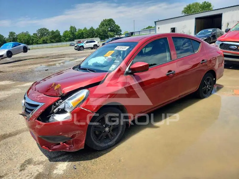 2018 Nissan VERSA фото