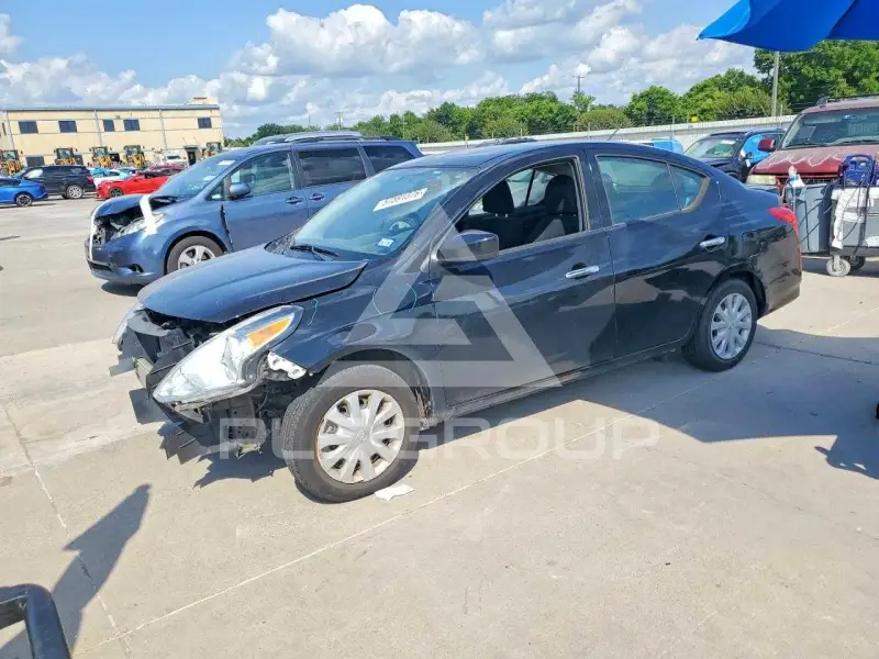 2018 Nissan VERSA photo