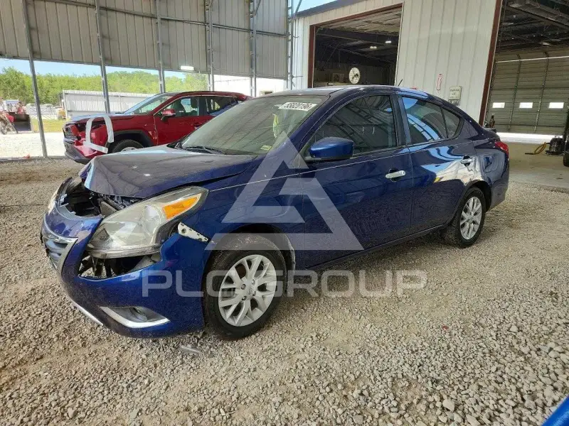 2018 Nissan VERSA фото