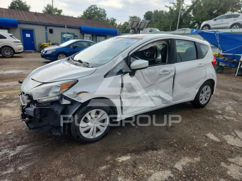 2018 Nissan VERSA фото