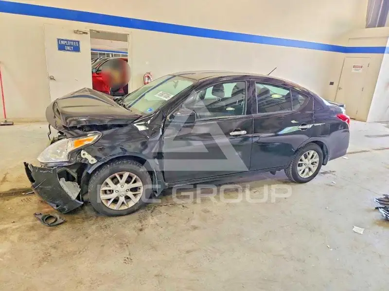 2018 Nissan VERSA фото