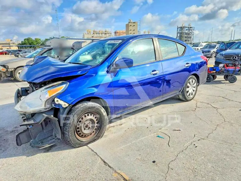 2018 Nissan VERSA фото