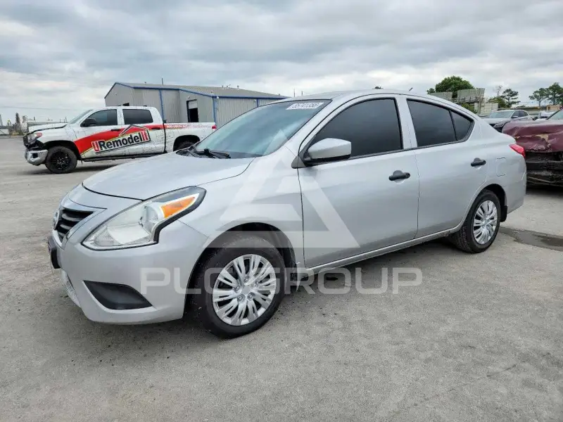 2018 Nissan VERSA фото