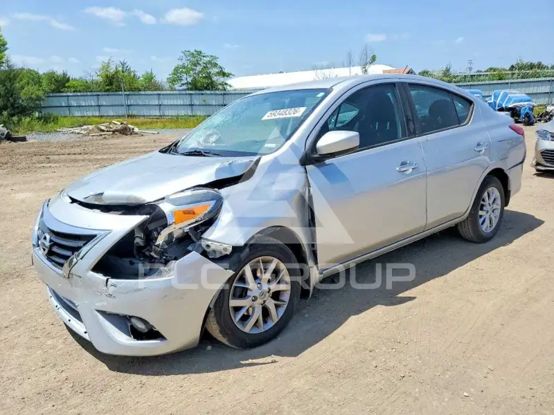 2018 Nissan VERSA фото
