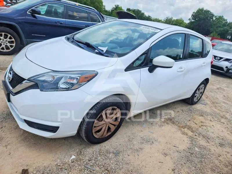 2018 Nissan VERSA фото
