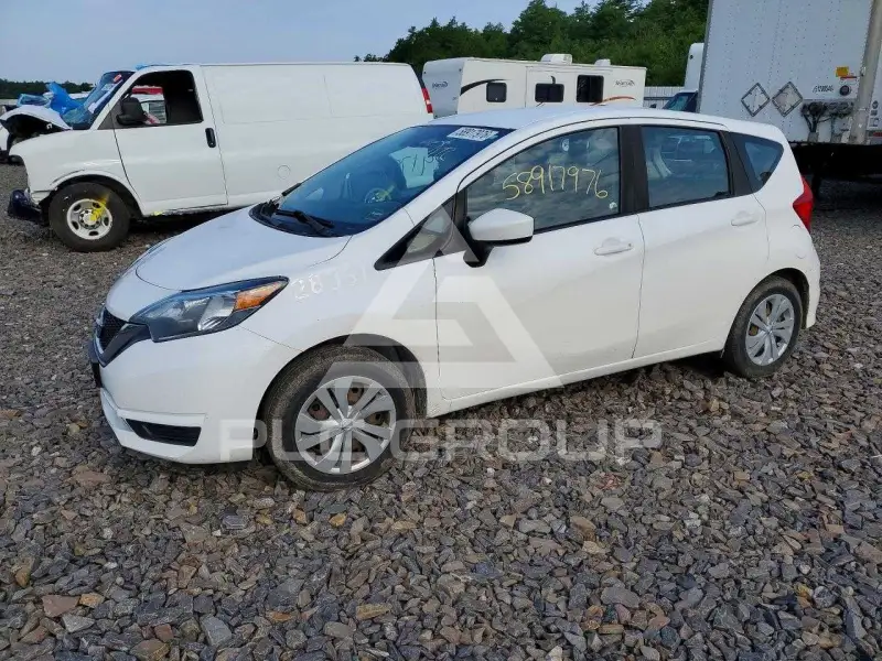 2018 Nissan VERSA фото