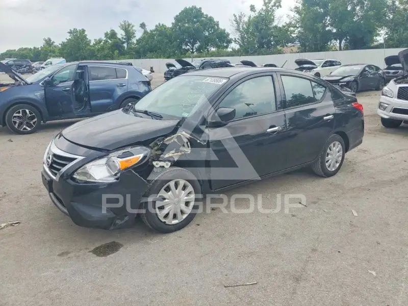 2018 Nissan VERSA photo