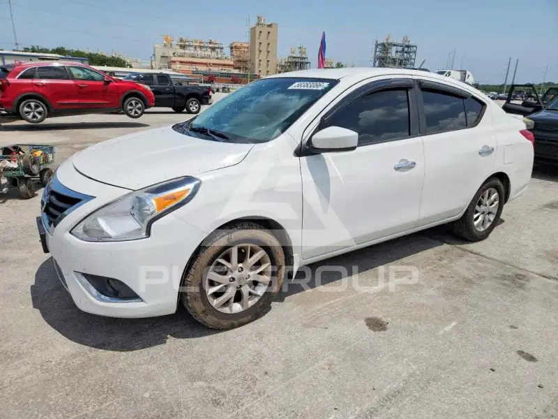 2018 Nissan VERSA фото