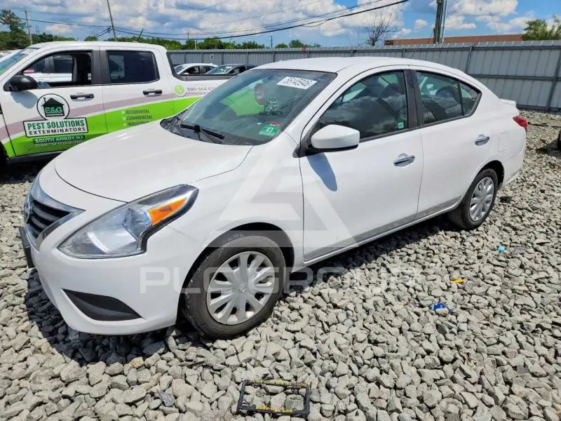 2018 Nissan VERSA фото