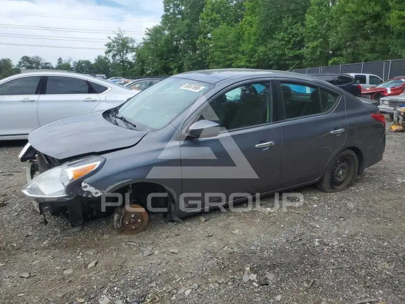 2018 Nissan VERSA фото