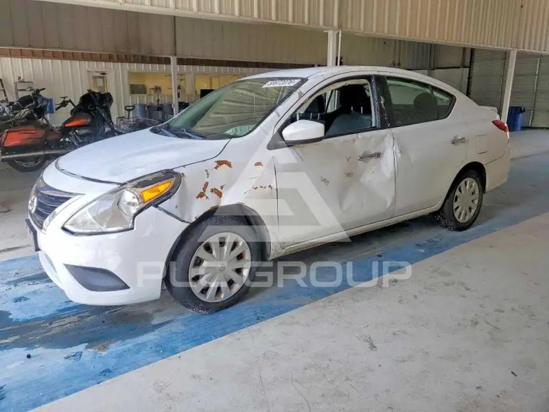2018 Nissan VERSA фото
