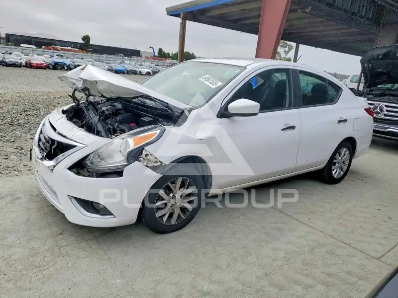 2018 Nissan VERSA photo