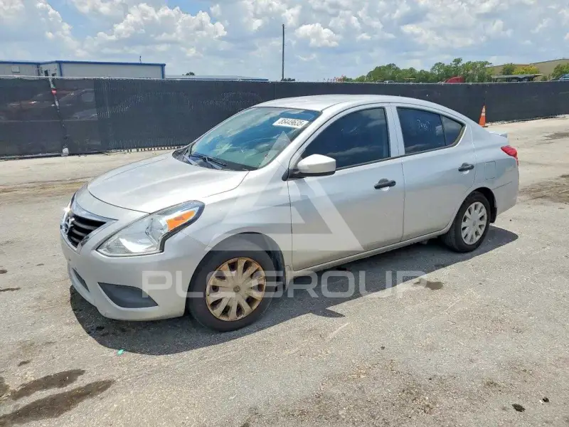 2018 Nissan VERSA фото