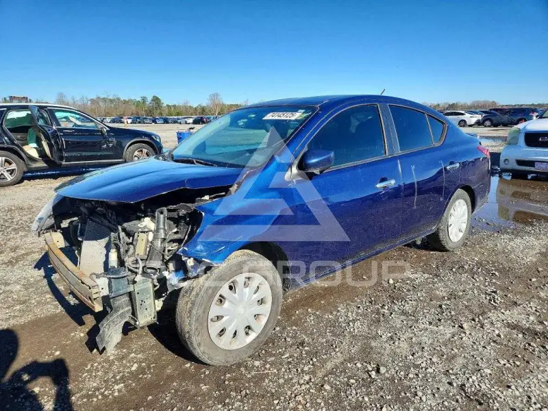 2018 Nissan VERSA фото