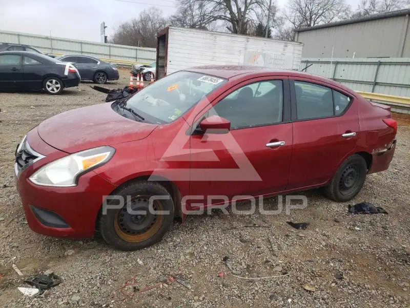 2018 Nissan VERSA фото