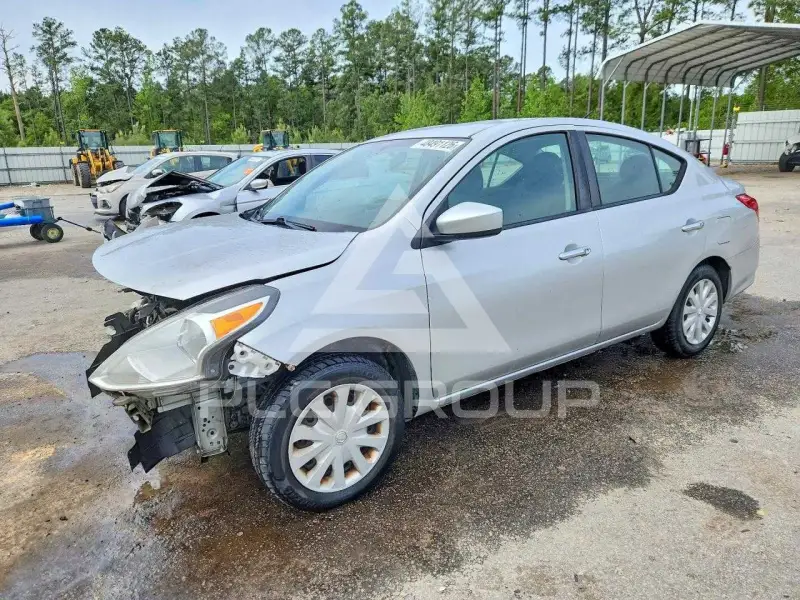 2018 Nissan VERSA фото