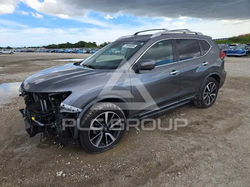2018 Nissan ROGUE photo