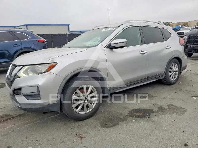 2018 Nissan ROGUE photo