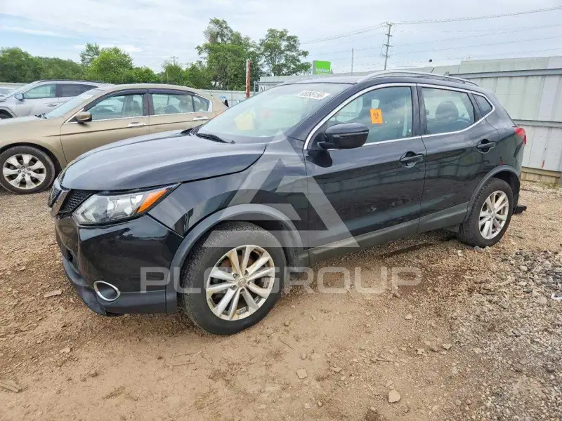 2018 Nissan ROGUE photo